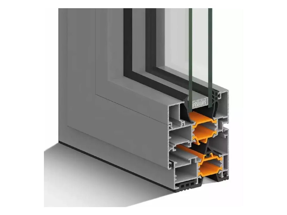 Sección de un perfil de aluminio con rotura de puente térmico y doble acristalamiento